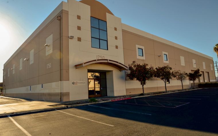 DNB Fullerton, California - H.Q. Facility